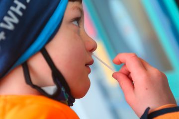 Pandemie und Bildung / Ab Mittwoch kommen Schnelltests in die Schulen Luxemburgs