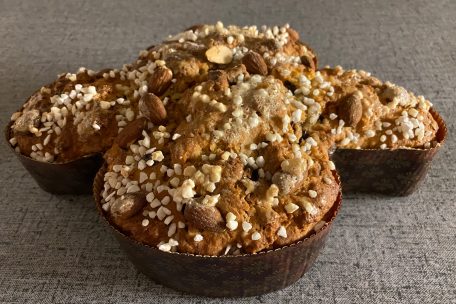 Der traditionelle italienische Osterkuchen Colomba