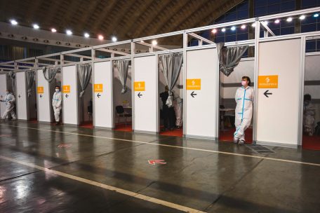 Trotz hoher Impfraten / In Serbien und Ungarn sind die Covid-Kliniken überfüllt