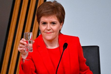 Keine Freude &uuml;ber Salmonds R&uuml;ckkehr: Nicola&nbsp;Sturgeon feuert gegen ihren einstigen Mentor