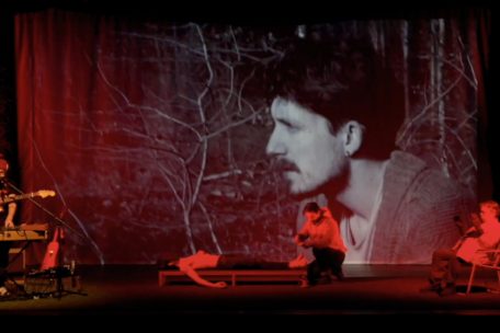 Theater / Hoffnungslosegkeet um groussen Ecran: D’Avant-Première vun „The end my friend“ am Utopia