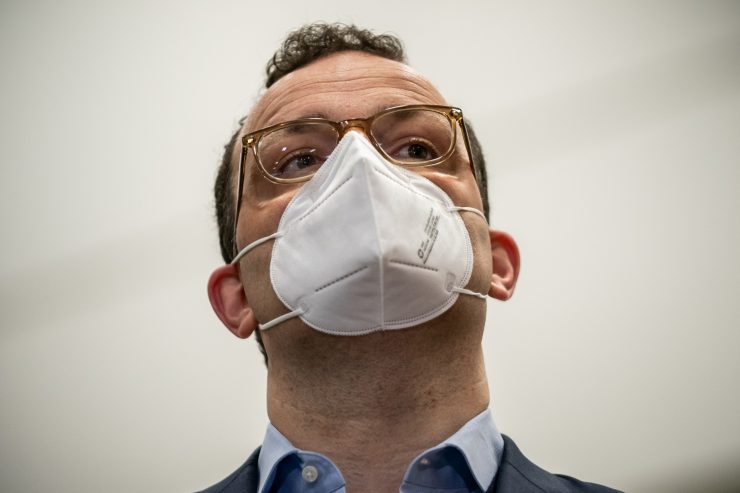 Corona / Spahn verspricht Freiheiten für Geimpfte – Menschen zweifeln am Tempo