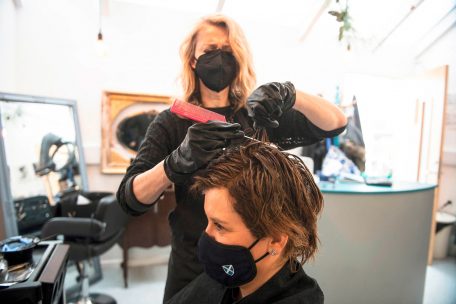 Großbritannien / Im Kampf gegen die Corona-Pandemie sollen jetzt Schnelltests für alle helfen