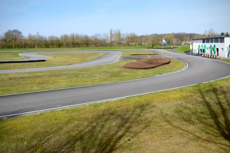 Auf der 867 Meter langen Strecke erreichen die Leihkarts des ACL eine Durchschnittsgeschwindigkeit von 65 km/h