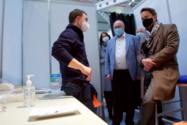 Luxemburg / Das fünfte Impfzentrum am Findel hat seine Türen am Montag geöffnet