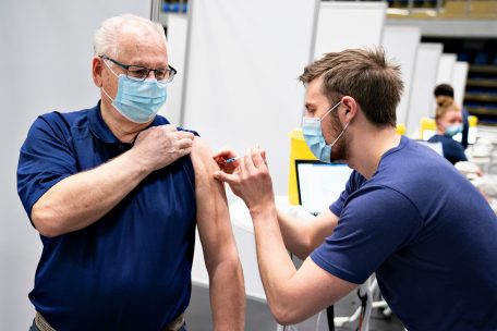 Impfzentren / Kritik von Verbraucherschützern: Bei Impfstoff-Wahl werden ärztliche Gutachten nicht berücksichtigt 