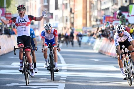 Liège-Bastogne-Liège / Monumental: Nach der Tour gewinnt Tadej Pogacar die „Doyenne“