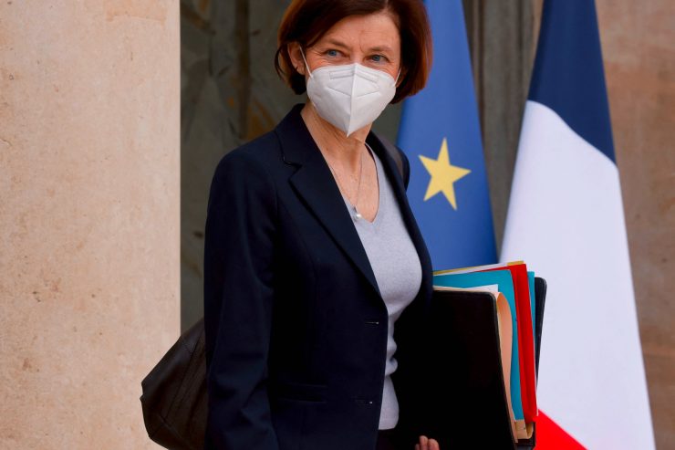 Appel à l’insurrection / 25 généraux en retraite dénoncent le „délitement“ de la France