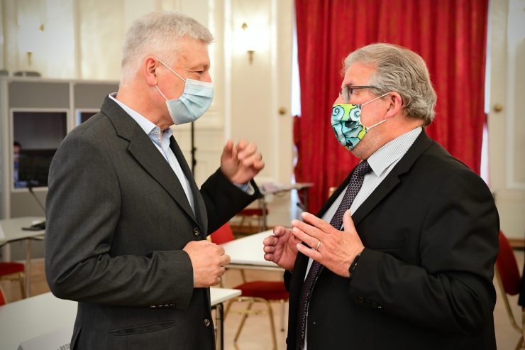 Parlament / Weitere Lockerungsübungen: Opposition stimmt gegen das neue Covid-Gesetz