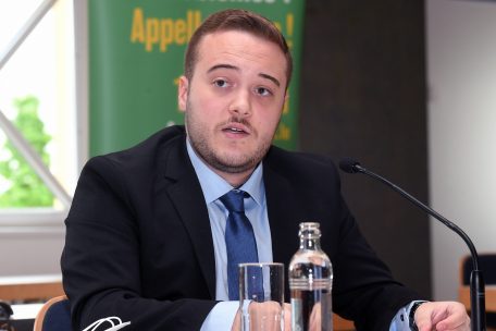 Mathis Godefroid, Pr&auml;sident des Jugendrates, sagt, dass man Hilfsangebote f&uuml;r Jugendliche noch mehr promovieren und weiter professionalisieren sollte