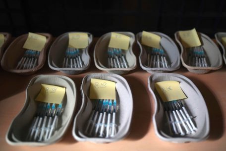 Corona-Impfstoffe / EU-Parlament diskutiert über Aufhebung des Patentschutzes