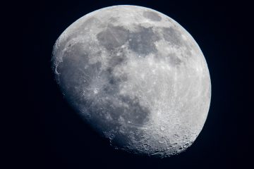 Raumfahrt / Die junge Generation fordert eine Mond-Charta