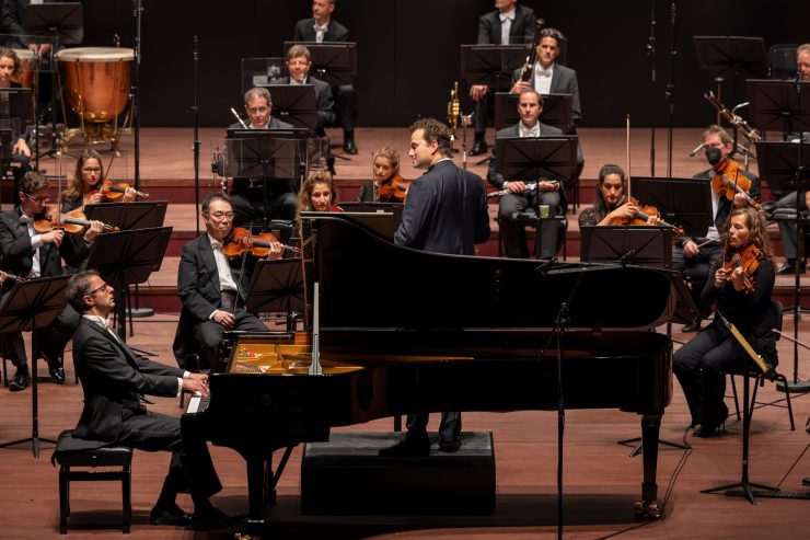 Alain spannt den Bogen / Die Stunde der Pianisten: Konzerte mit Sabine Weyer und Saleem Ashkar