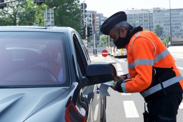 Verkehrssicherheit / Chatten verboten: Polizei widmet Kampagne der Ablenkung am Steuer