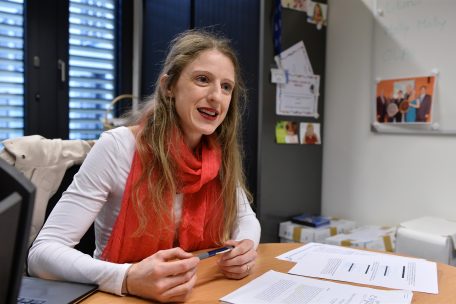 Prof. Dr. Pascale Engel de Abreu sagt, dass die Angst vor Krankheiten im ersten Covid-Kids-Projekt der gr&ouml;&szlig;te Indikator f&uuml;r das emotionale Wohlbefinden der Kinder war.