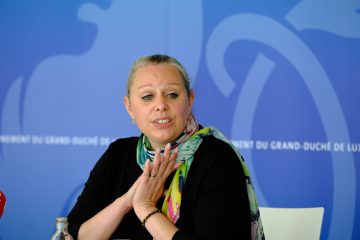 Umwelt / Carole Dieschbourg verteidigt sich in der Diskussion um Familienbetrieb