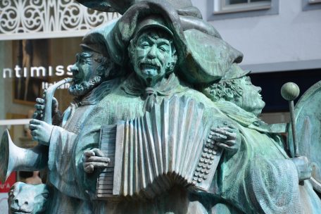 Kurioses / Mit versteckter Botschaft am „Hämmelsmarsch“ zeigte Wil Lofy Humor