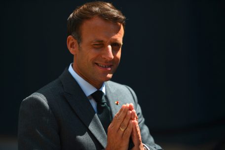 Emmanuel Macron dachte, er h&auml;tte den Pr&auml;sidenten der Ukraine, Wolodymyr Selenskyj, am Telefon
