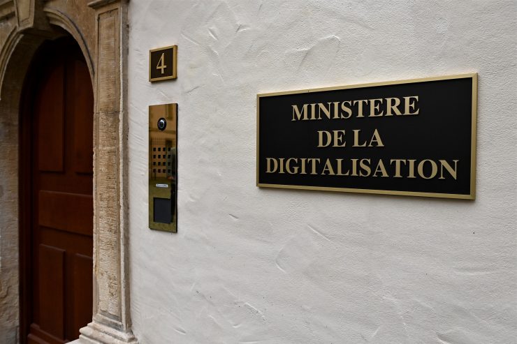 Luxemburg / Chamber beschließt Fingerabdrücke auf Ausweis