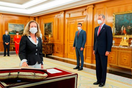 Spanien / Premier Pedro Sánchez präsentiert das weiblichste Kabinett Europas