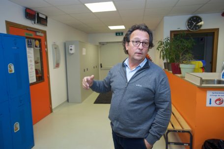 Raoul Schaaf ist Direktor des CNDS und Autor einer wissenschaftlichen Arbeit zur Drogenarbeit in Luxemburg: „Akzeptanzorientierte Drogenarbeit im Wandel des Konsumverhaltens – Eine Analyse am Beispiel des Komsumraumes Abrigado in Luxemburg“.