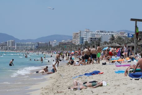 Spanien / Immer mehr Touristen infizieren sich auf Mallorca mit Corona