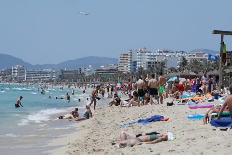 Spanien / Immer mehr Touristen infizieren sich auf Mallorca mit Corona
