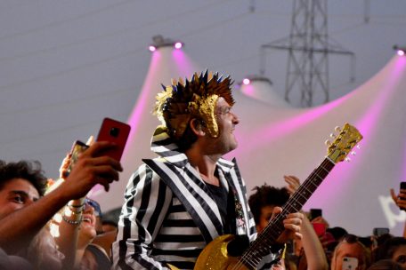 -M- alias Matthieu Chedid im Publikum am Pal&eacute;o 2019