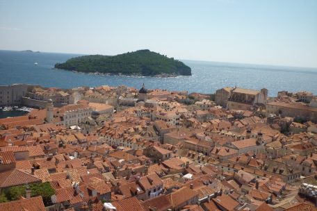 Delta-Sorgen / Kroatien, Montenegro und Slowenien verhängen strengere Präventivmaßnahmen in der Hochsaison