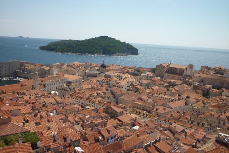 Delta-Sorgen / Kroatien, Montenegro und Slowenien verhängen strengere Präventivmaßnahmen in der Hochsaison