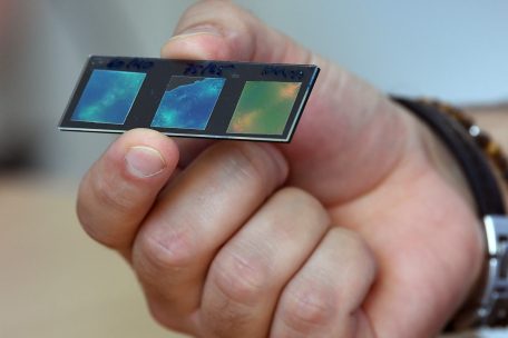 Forschung / Wissenschaftler der Uni erfinden fälschungssichere Siegel