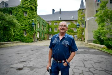 Freilichttheater in Differdingen / „Eng Kroun fir d’Vollek“, der satirische Coronarückblick