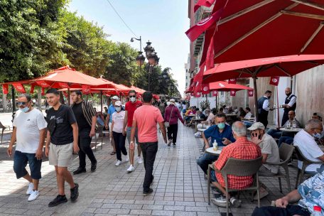 Tunesien / Jahrelange Not erschüttert das Vertrauen in die Demokratie
