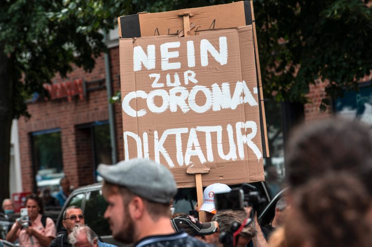 Deutschland / Kommen die „Querdenker“ unter verschärfte Beobachtung?