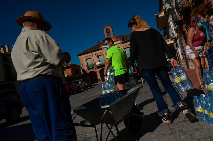 Spanien / Dörfer auf dem Trockenen: Wenn die Trinkwasserversorgung nicht mehr gewährleistet ist