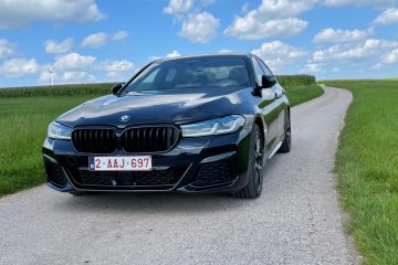 Sanfte Dynamik / BMW 545e xDrive in der Nahaufnahme