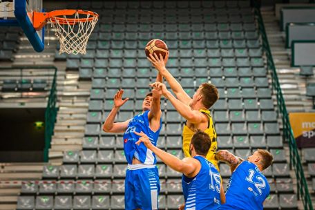 Mathis Wolff (Nr. 28) zeigte in den letzten Spielen sein Potenzial und d&uuml;rfte auch in Zukunft h&auml;ufiger im FLBB-Team zum Einsatz kommen