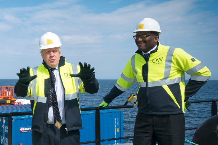 Hintergrund / In Großbritannien tobt ein Streit um den Verkauf wichtiger Rüstungsunternehmen