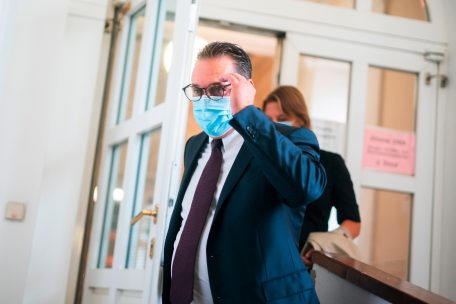 Korruption / Österreichs Ex-Vizekanzler Strache zu 15 Monaten auf Bewährung verurteilt