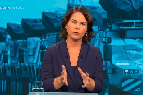 Die gr&uuml;ne Kanzlerkandidatin Annalena Baerbock muss aufholen