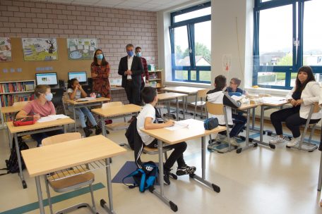 „Summerschool“ / „Ideale Nutzung der Ferien“: Mehr als 7.000 Schüler pauken schon, bevor die Schule wieder losgeht