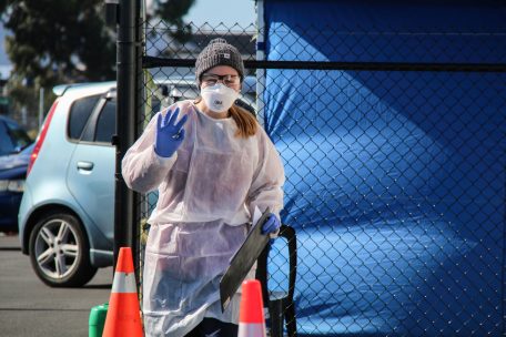 „No Covid“-Nationen / Australien kapituliert, doch Neuseeland will die Delta-Variante besiegen