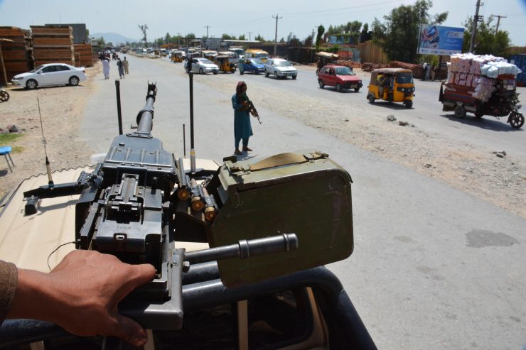 Militärische Abhängigkeit von den USA / Debakel in Afghanistan befeuert Diskussion über neue EU-Truppe