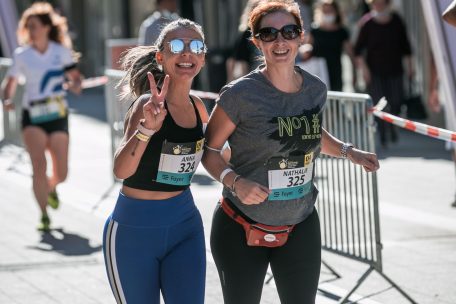 Strahlende Gesichter beim Restart der Stra&szlig;enl&auml;ufe