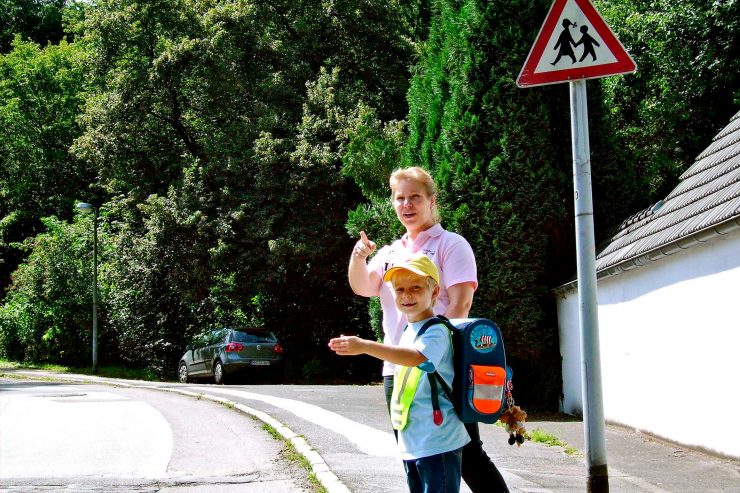 Schulweg üben / „Bestimmte Risiken kann das Kind nicht sehen“