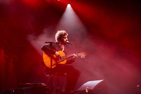 Konzert / Blackbird over the Pond – Auftakt des Pond Eclectic Festivals mit José González