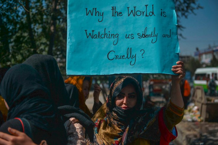 Afghanistan / Erneut Proteste in Kabul – Taliban misshandeln Journalisten schwer