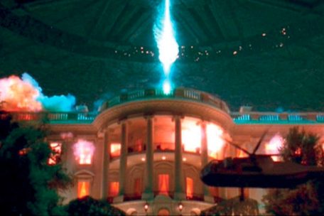 Vorbild? In &bdquo;Independence Day&ldquo; werden Ikonen zertr&uuml;mmert.