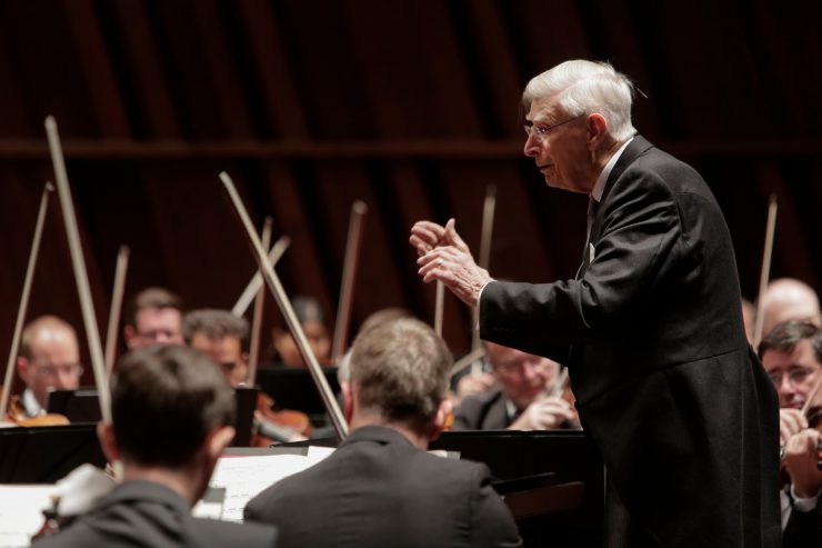 Alain spannt den Bogen / Standing Ovations für grandiosen Bruckner
