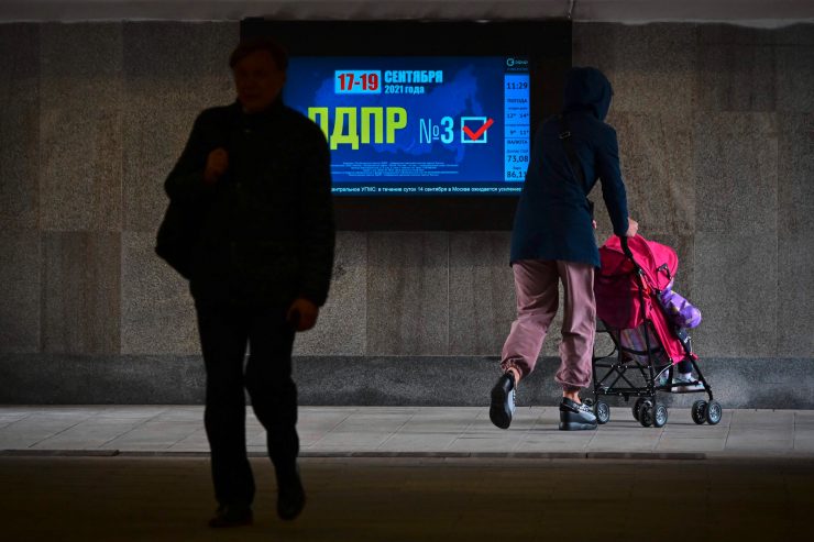 Auftakt des dreitägigen Urnengangs / Parlamentswahl in Russland von Vorwürfen der Zensur und des Betrugs überschattet